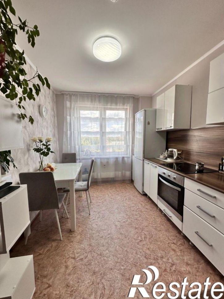 2-комн квартира улица Красные Казармы, 67,  д. 67