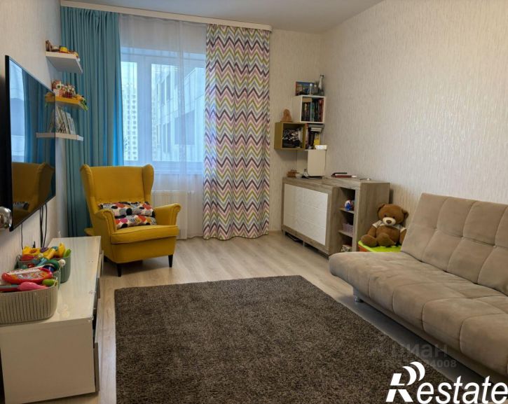 3-комн квартира улица Революции, 52Б,  д. 52Б
