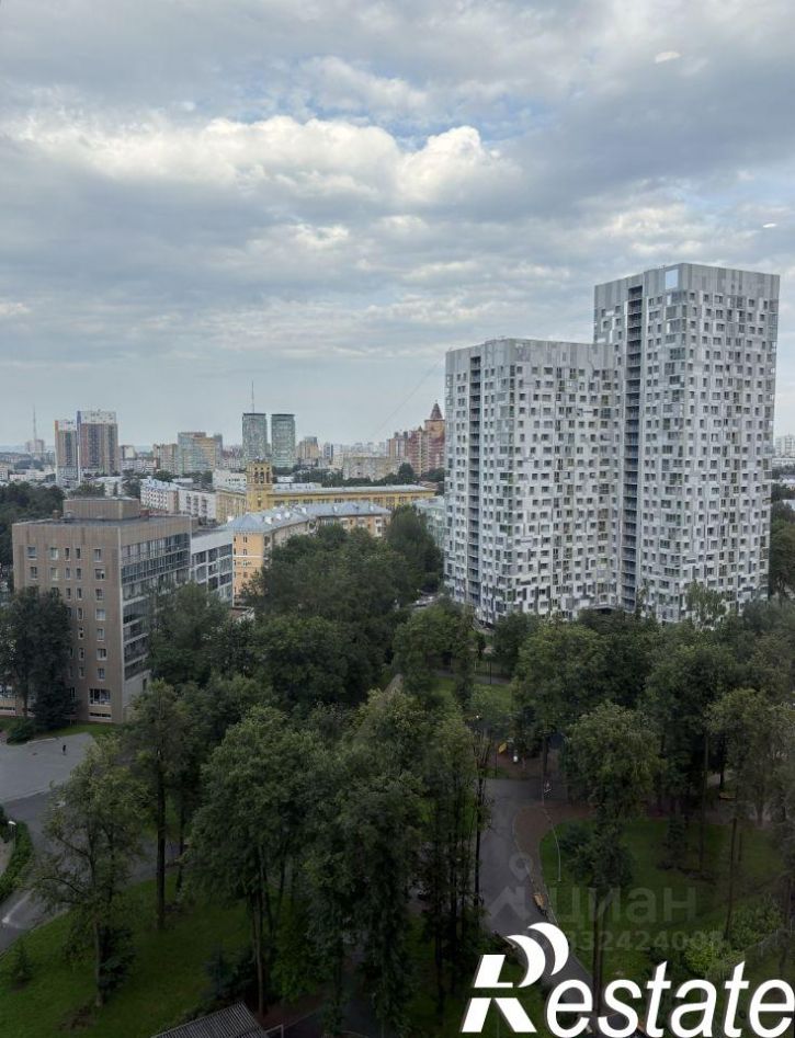3-комн квартира улица Революции, 52Б,  д. 52Б