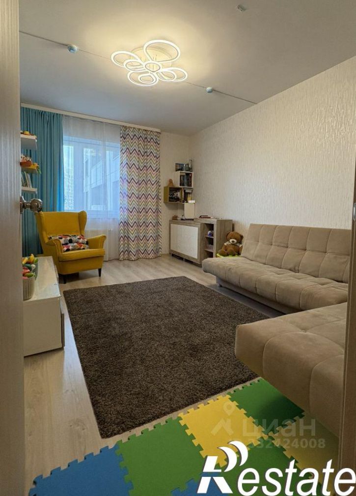 3-комн квартира улица Революции, 52Б,  д. 52Б