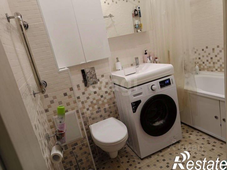 2-комн квартира улица Крылова, 15,  д. 15