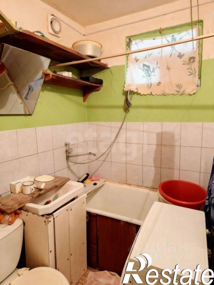 2-комн квартира улица Адмирала Ушакова, 8,  д. 8