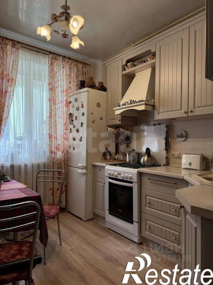 2-комн квартира Белозёрская улица, 16,  д. 16