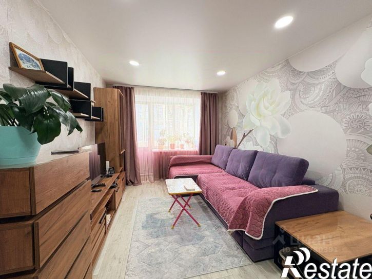 2-комн квартира улица Гусарова, 8,  д. 8