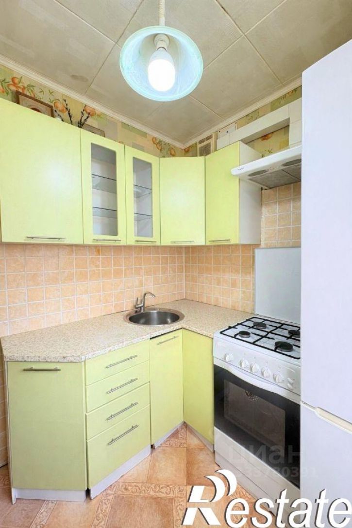 2-комн квартира улица Гусарова, 8,  д. 8