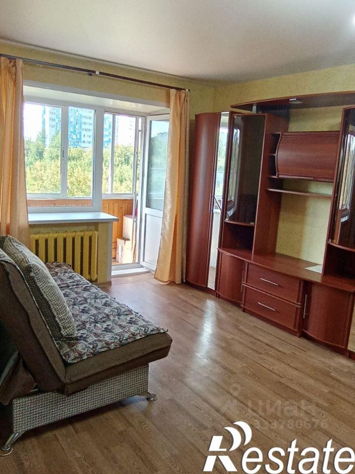 2-комн квартира улица Льва Шатрова, 27,  д. 27