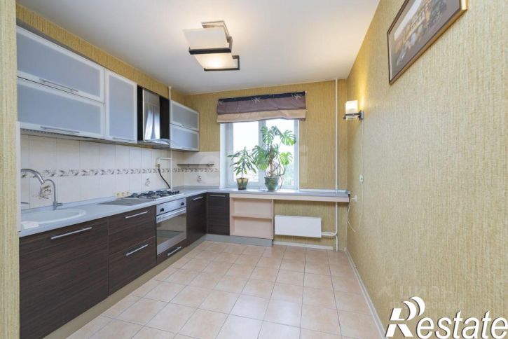 3-комн квартира проспект Декабристов, 20,  д. 20