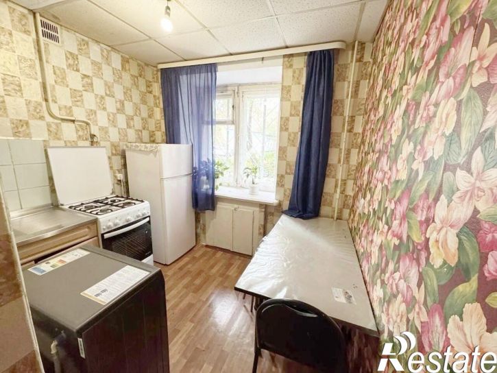 2-комн квартира Монастырская улица, 121,  д. 121