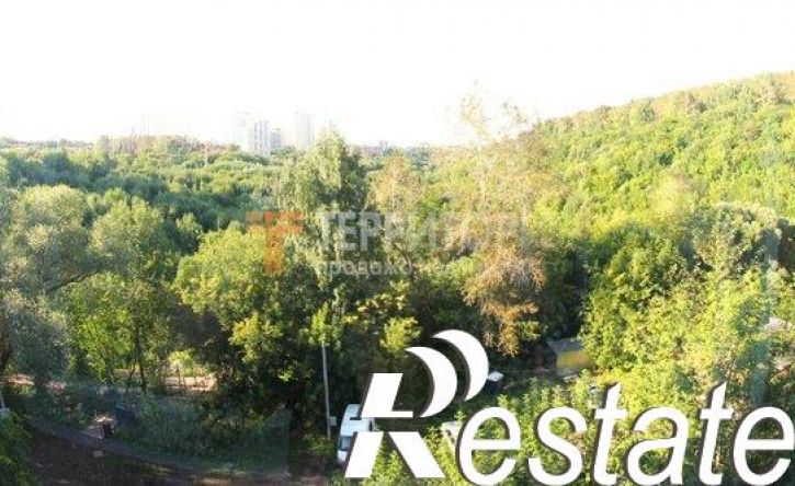 3-комн квартира улица Льва Шатрова, 33,  д. 33