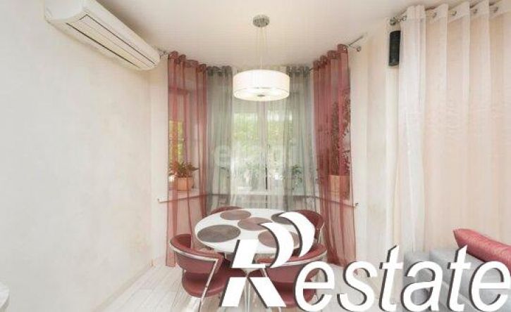 4-комн квартира улица Закамская, 25,  д. 25
