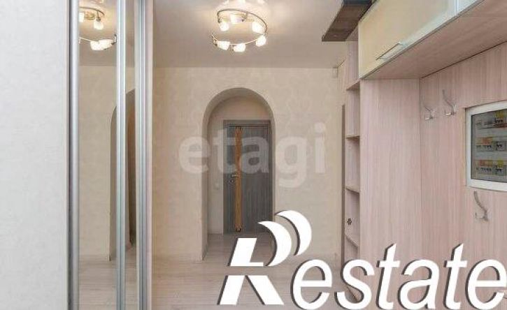 4-комн квартира улица Закамская, 25,  д. 25