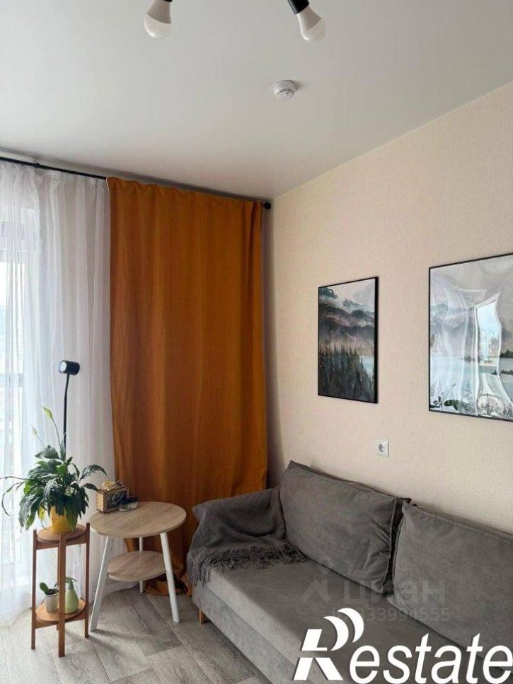 2-комн квартира Серебристая улица, 18,  д. 18