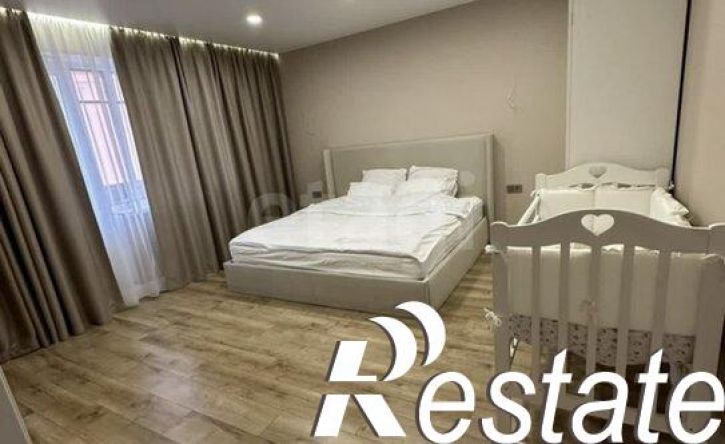 3-комн квартира улица Коминтерна, 17,  д. 17