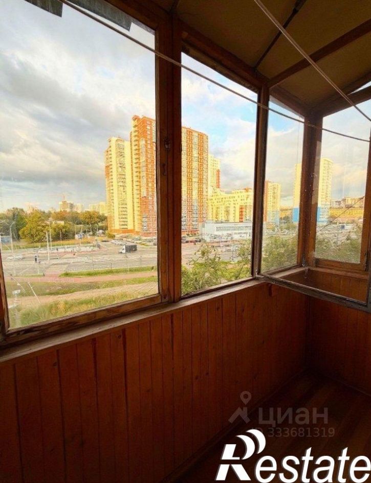 2-комн квартира улица Крисанова, 71,  д. 71