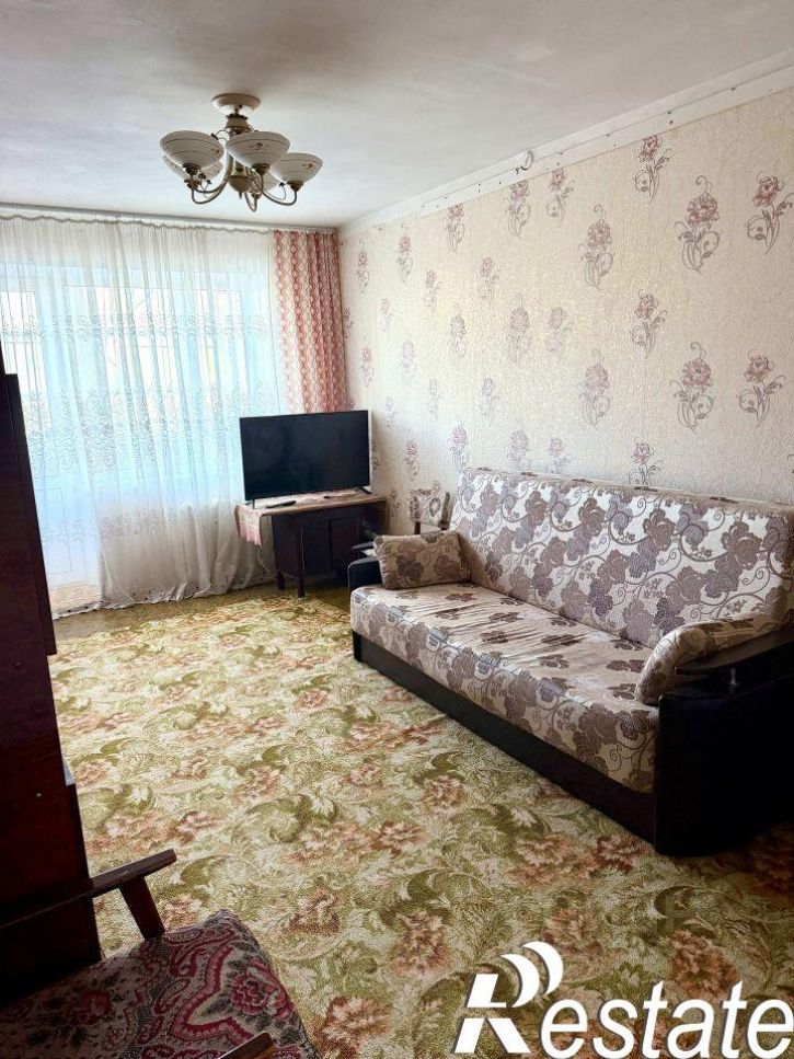 3-комн квартира улица Гусарова, 13,  д. 13
