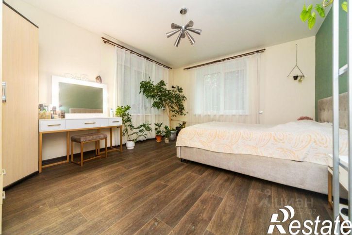 3-комн квартира улица Олега Кошевого, 40,  д. 40