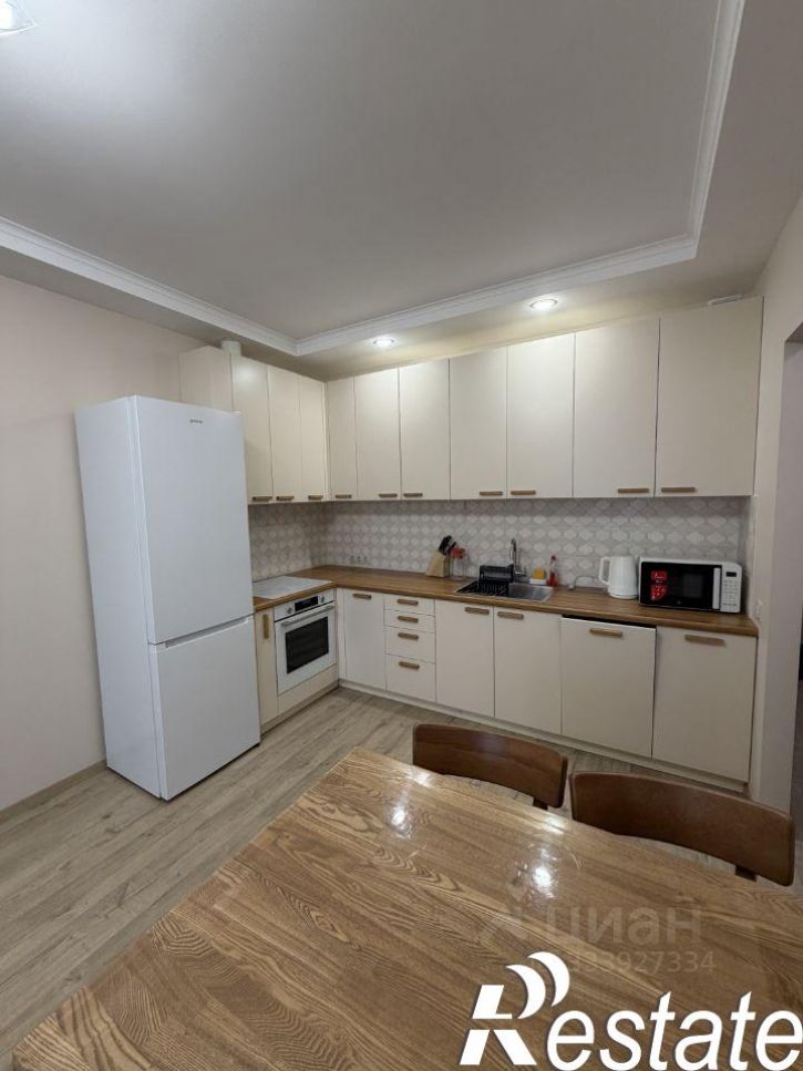 3-комн квартира Монастырская улица, 60,  д. 60