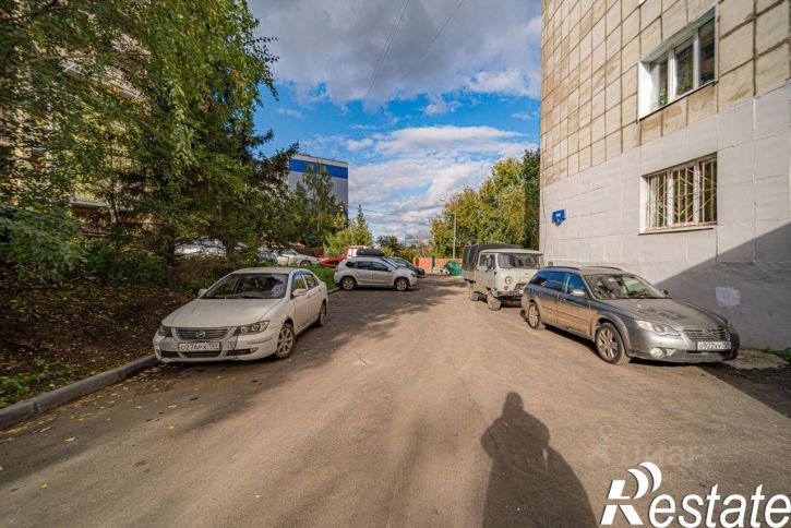 3-комн квартира улица КИМ, 5,  д. 5