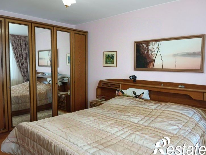 4-комн квартира Сибирская улица, 52,  д. 52