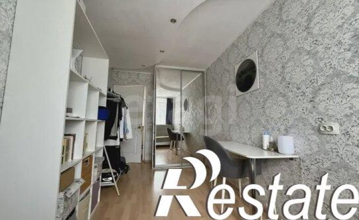3-комн квартира улица Строителей, 8,  д. 8