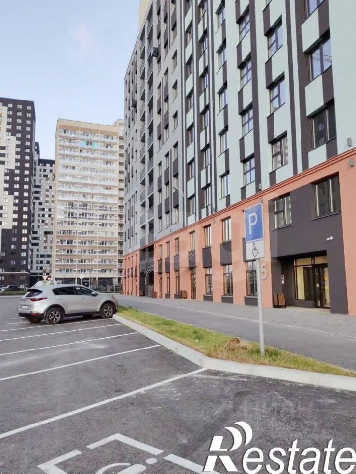 3-комн квартира улица Яблочкова, 5 к5,  д. 5 к5