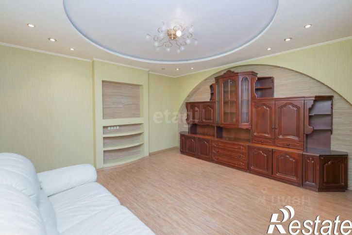 3-комн квартира улица КИМ, 44,  д. 44