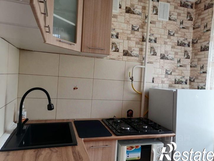 2-комн квартира улица Гусарова, 18А,  д. 18А