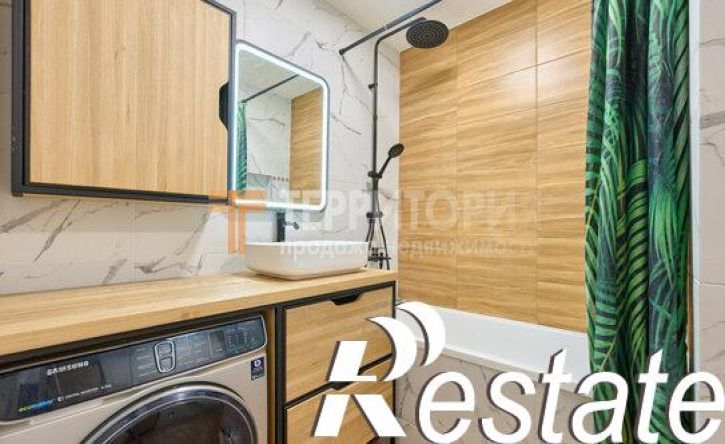 3-комн квартира улица Крылова, 17,  д. 17
