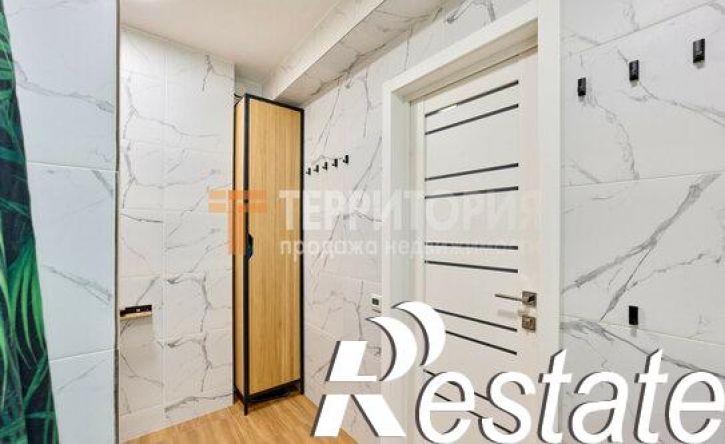 3-комн квартира улица Крылова, 17,  д. 17