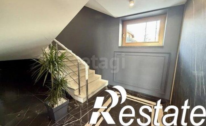 4-комн квартира улица Фрезеровщиков, 67А,  д. 67А