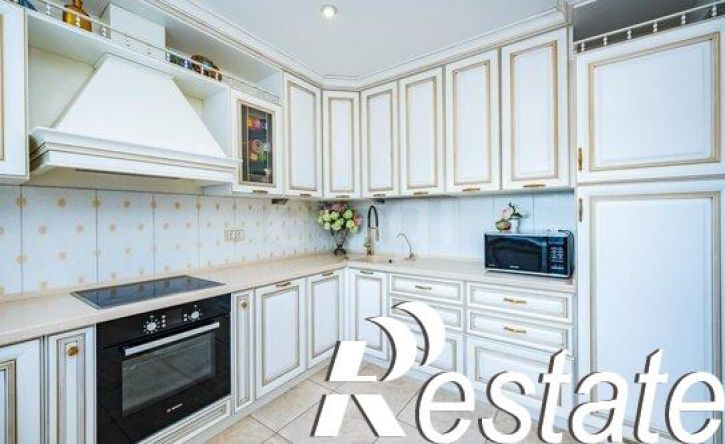 4-комн квартира Стахановская улица, 10А,  д. 10А