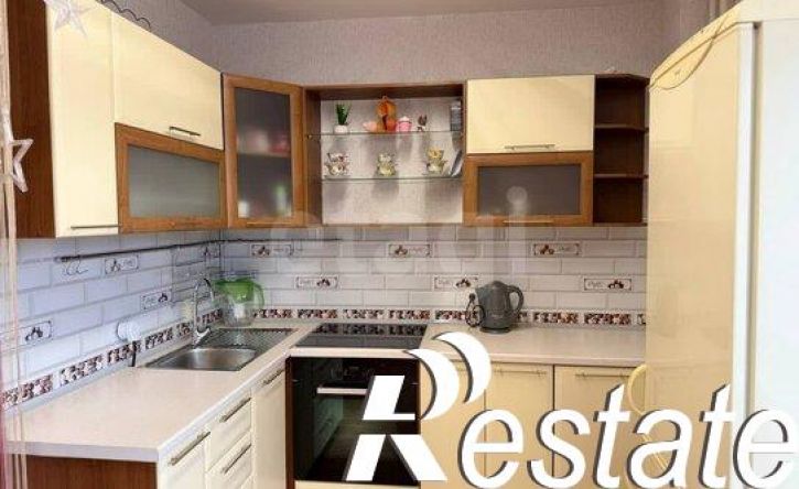2-комн квартира улица Красные Казармы, 64,  д. 64