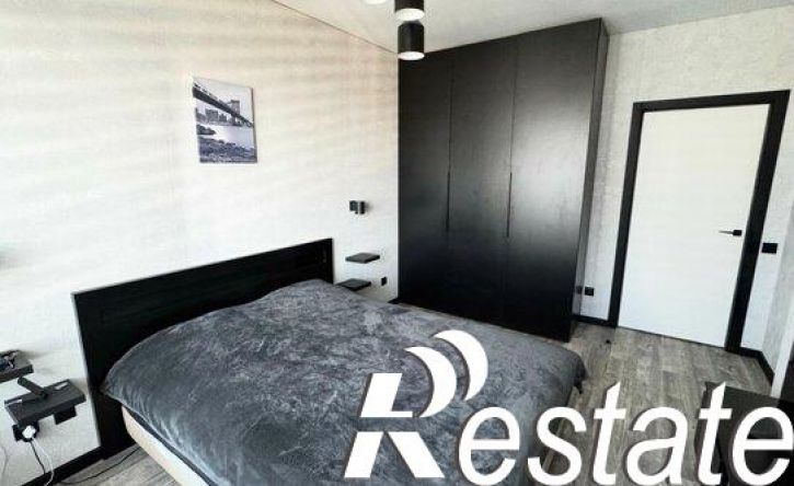 3-комн квартира улица Революции, 48В,  д. 48В