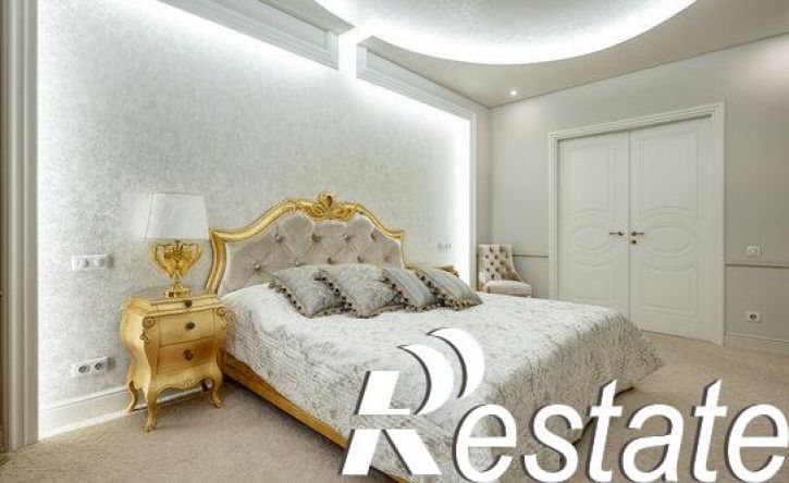 4-комн квартира улица Революции, 21,  д. 21