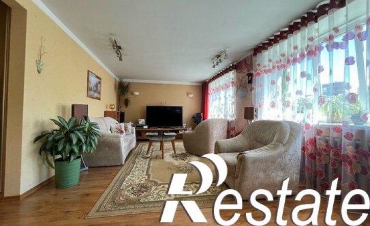 3-комн квартира улица Клары Цеткин, 15,  д. 15