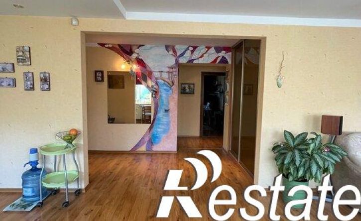 3-комн квартира улица Клары Цеткин, 15,  д. 15