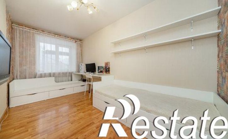 3-комн квартира улица Мира, 83,  д. 83
