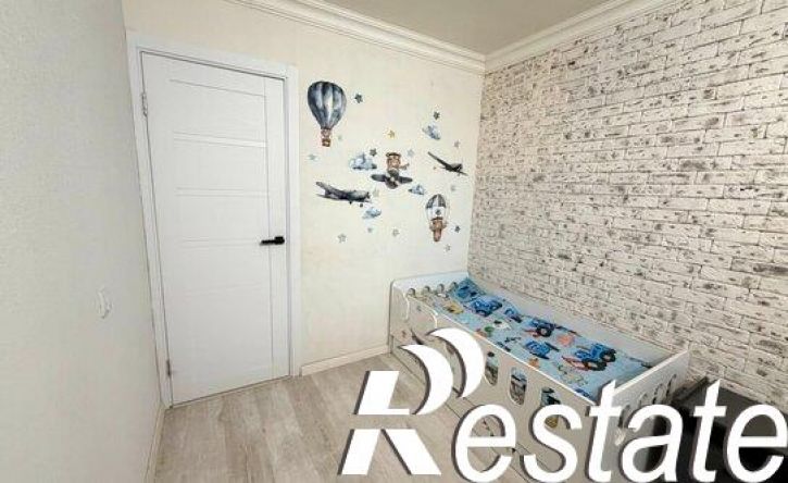 3-комн квартира улица Яблочкова, 31,  д. 31