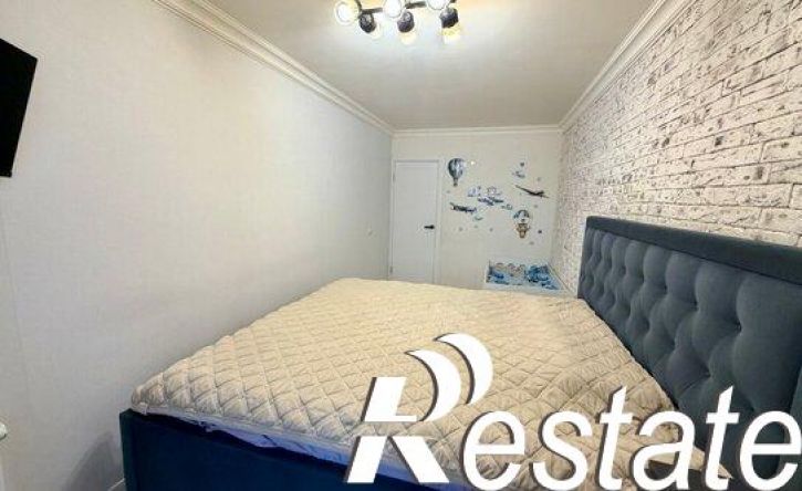 3-комн квартира улица Яблочкова, 31,  д. 31