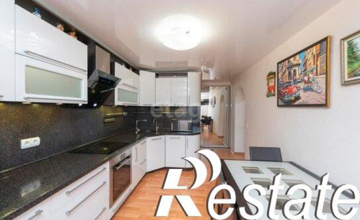 3-комн квартира улица Адмирала Ушакова, 36,  д. 36