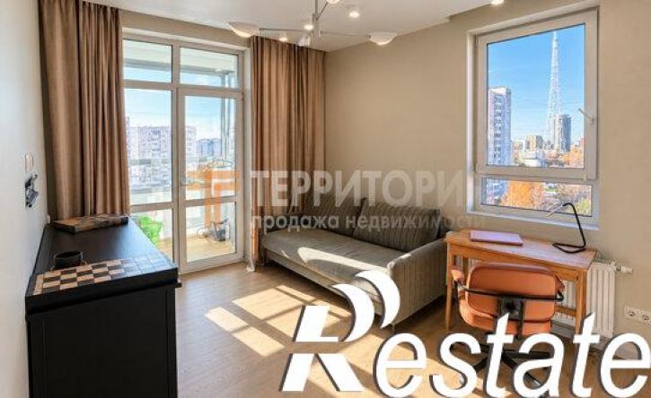 3-комн квартира улица Шмидта, 56Б,  д. 56Б