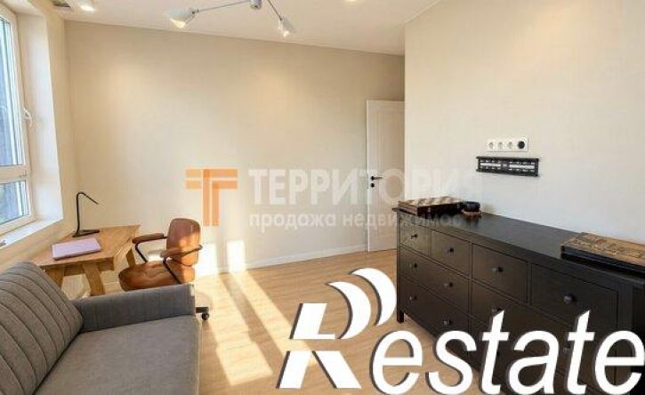 3-комн квартира улица Шмидта, 56Б,  д. 56Б