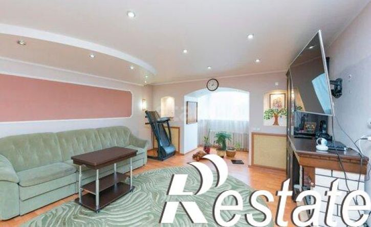 3-комн квартира улица Адмирала Ушакова, 36,  д. 36
