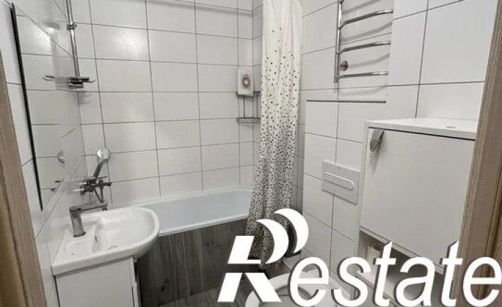 1-комн квартира улица Комиссара Пожарского, 12/2,  д. 12/2