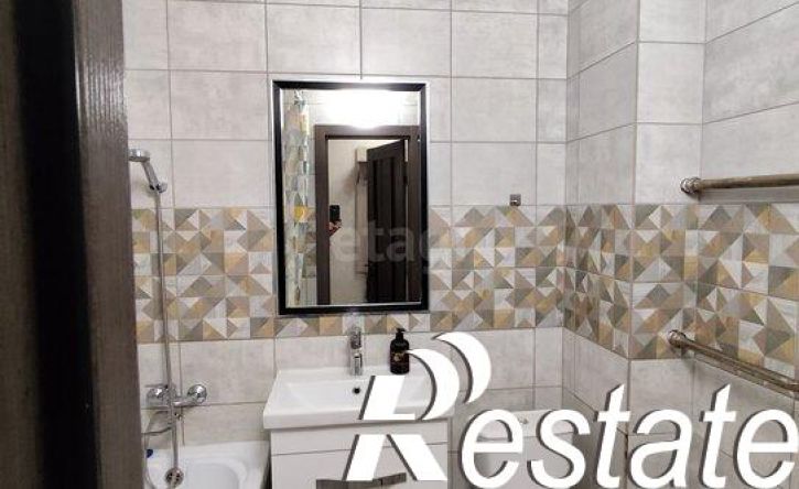 2-комн квартира улица Красные Казармы, 64,  д. 64