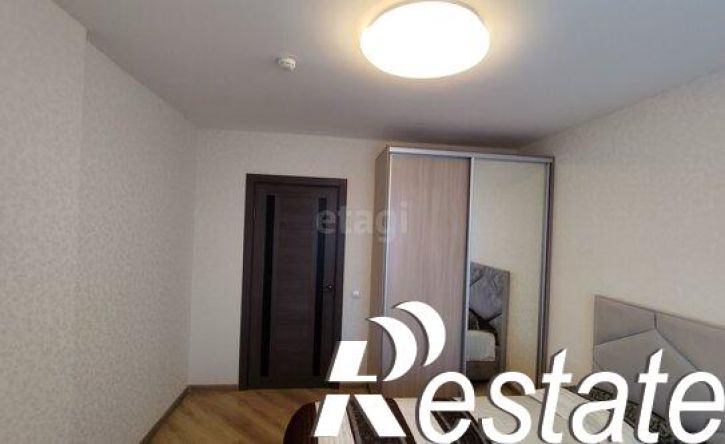 2-комн квартира улица Красные Казармы, 64,  д. 64