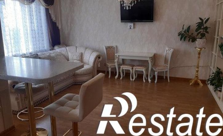 3-комн квартира улица Гусарова, 20,  д. 20